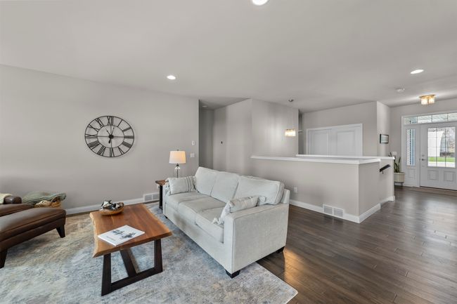 5531 Holscher Rd, House other with 4 bedrooms, 3 bathrooms and null parking in MCFARLAND WI | Image 7