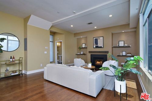 unit-1-11815 Laurelwood Dr, Studio City, CA, 91604-4923 | Card Image