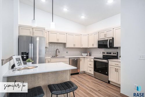 3402 S Jerome Pl Place, Sioux Falls, SD, 57106 | Card Image