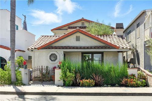 36 Pomona Ave, Long Beach, CA, 90803-3425 | Card Image