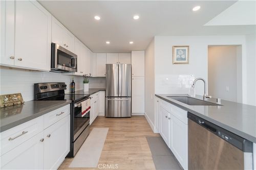 98 Remington, Irvine, CA, 92620-3789 | Card Image
