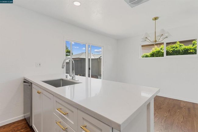 102 W 15 Th St, House other with 3 bedrooms, 2 bathrooms and 2 parking in Antioch CA | Image 13