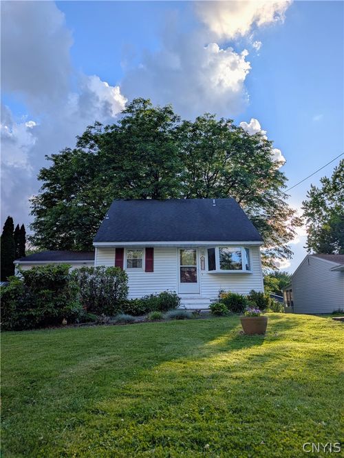 112 Pinewood Drive, Clay, NY, 13090 | Card Image