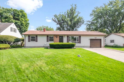 10004 Nw Circle Dr, Richmond, IL, 60071-9544 | Card Image
