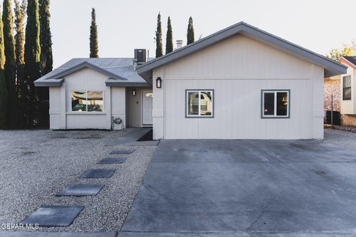 2808 Lake Champlain St, El Paso, TX, 79936-3312 | Card Image