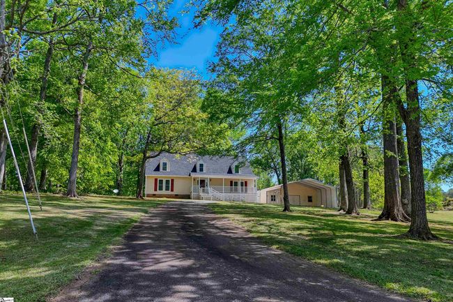 722 Cypress Point Dr, Home with 4 bedrooms, 3 bathrooms and 3 parking in Chappells SC | Image 4