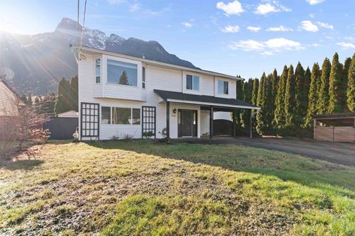 65512 Dogwood Dr, Hope, BC, V0X1L1 | Card Image