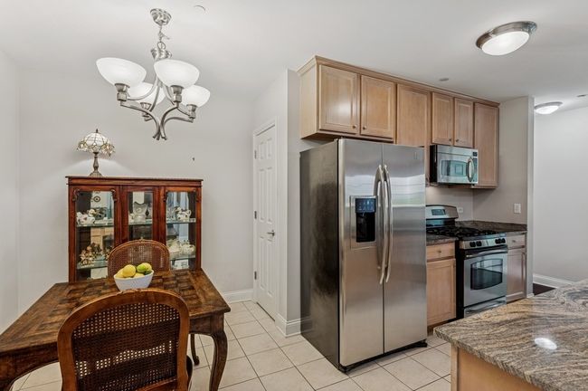 APT-409 - 2700 Summit Dr, Condo with 2 bedrooms, 2 bathrooms and 1 parking in Glenview IL | Image 9