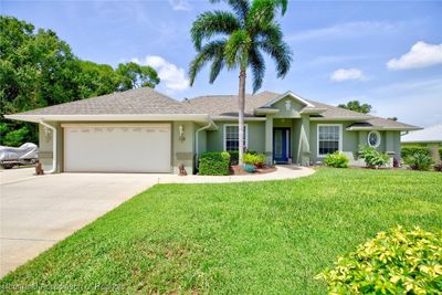 104 Citrus Road Ne, House other with 4 bedrooms, 2 bathrooms and null parking in Lake Placid FL | Image 3