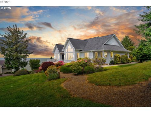 90955 Southview Ln, Florence, OR, 97439-8658 | Card Image