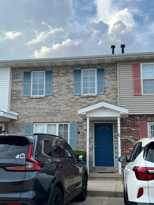apt-6-1 Andy Ct, Bloomington, IL, 61704-9228 | Card Image