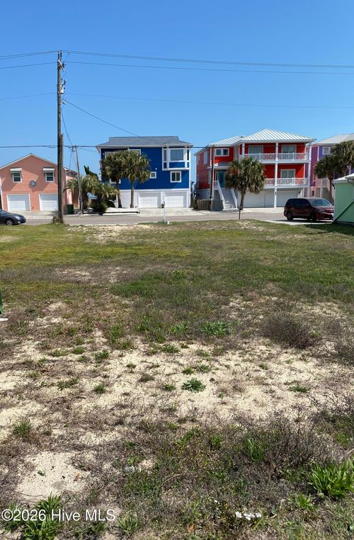622 Fort Fisher Blvd S, Kure Beach, NC, 28449-3744 | Card Image