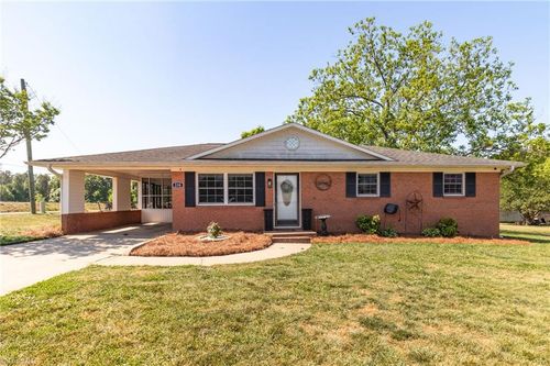 230 Hill Ln, Lexington, NC, 27295-7676 | Card Image