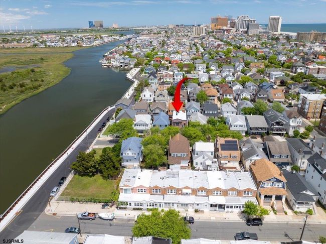 UPSTAIRS - 23 N Vassar Square, Condo with 3 bedrooms, 2 bathrooms and null parking in Ventnor NJ | Image 26