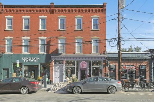 apt-2-77 S Broadway, Nyack, NY, 10960-3877 | Card Image