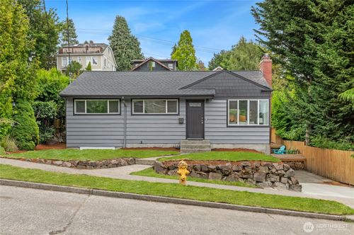4130 Palatine Ave N, Seattle, WA, 98103-7026 | Card Image