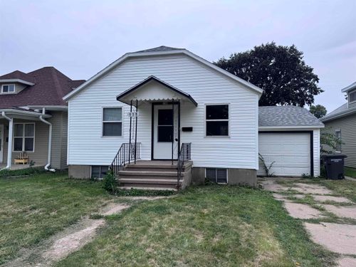 138 E 5th St, Hastings, NE, 68901-5228 | Card Image
