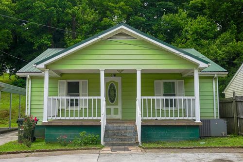401 Water St, DALTON, GA, 30721-2836 | Card Image