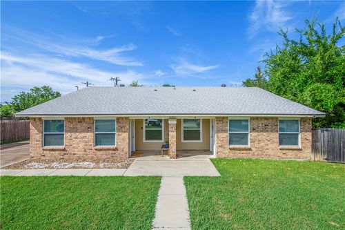 a-b-1211 April Bloom, College Station, TX, 77840-1808 | Card Image