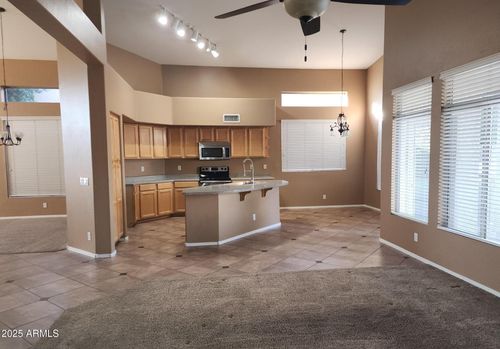 3530 S Mcclelland Dr, Chandler, AZ, 85248-4476 | Card Image