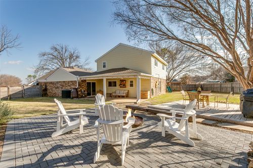 1225 Sleepy Hollow Ct, Grapevine, TX, 76051-6214 | Card Image