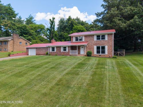 2912 Marvin Cir, Maryville, TN, 37803-0557 | Card Image