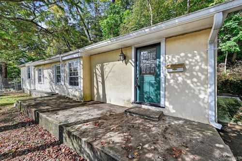 27 Richard St, Sloatsburg, NY, 10974-2425 | Card Image