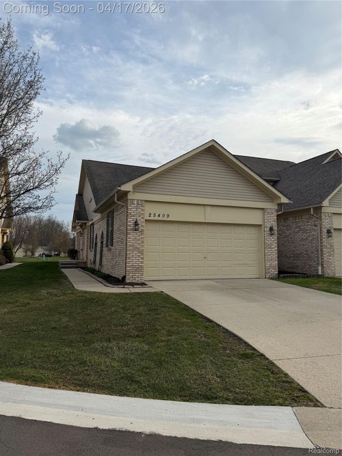 25499 Wyngate Ct, Flat Rock, MI, 48134-6013 | Card Image