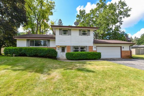 S67W13871 Fleetwood Rd, Muskego, WI, 53150-3214 | Card Image