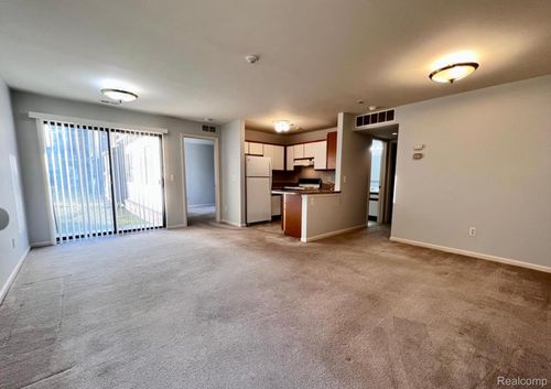 42760 Lilley Pointe Dr, Canton, MI, 48187-5323 | Card Image