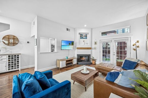 apt-a-4006 Holland Ave, Dallas, TX, 75219-3801 | Card Image