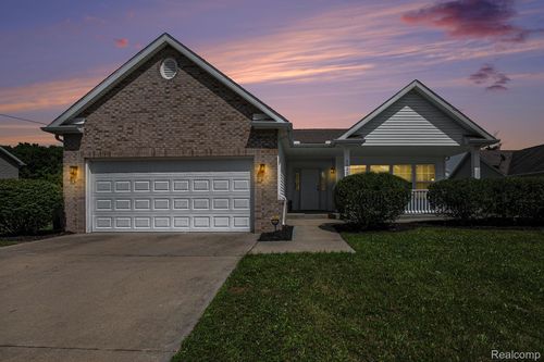 1320 Avenue A, Flint, MI, 48503-1472 | Card Image