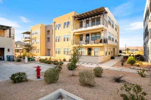 210-757 W Periwinkle Ln, St. George, UT, 84790-2197 | Card Image