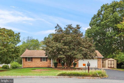 3413 Heather Dr, YORK, PA, 17408-7376 | Card Image
