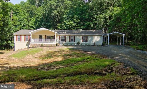 1982 Weisstown Rd, BOYERTOWN, PA, 19512-7810 | Card Image
