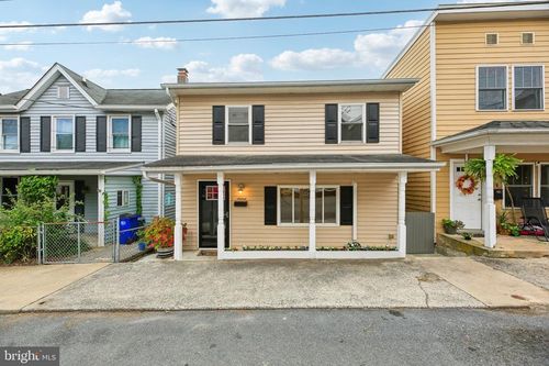 16 E C St, BRUNSWICK, MD, 21716-1417 | Card Image