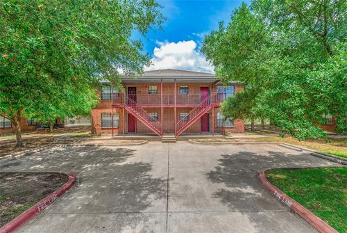 1808 Woodsman Dr, College Station, TX, 77840-1373 | Card Image