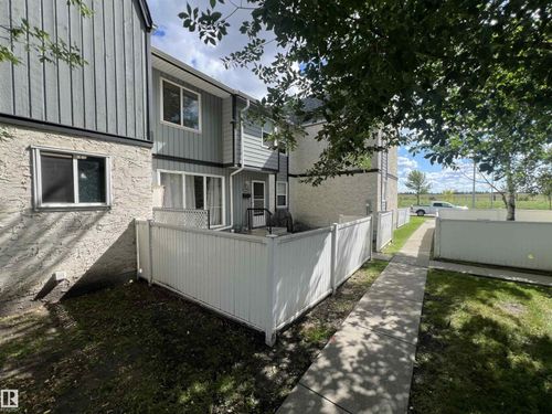 199B Homestead Cres Nw, Edmonton, AB, T5A2Y2 | Card Image