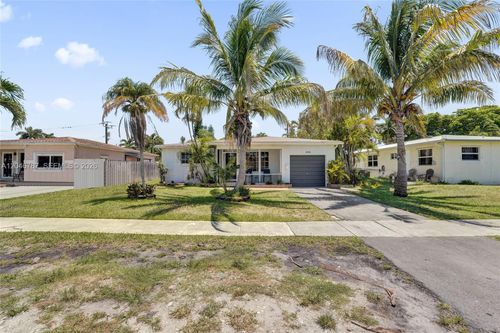 206 Se 3rd St, Dania Beach, FL, 33004-4010 | Card Image