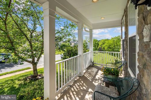 42364 Winsbury West Pl, Sterling, VA, 20166-2242 | Card Image