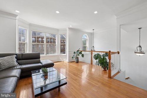 12582 Birkdale Way, FAIRFAX, VA, 22030-6649 | Card Image