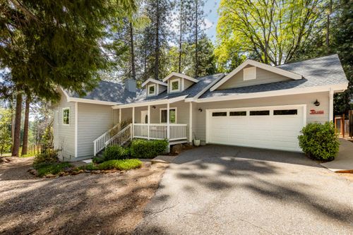 11852 Black Oak Dr, Nevada City, CA, 95959-3451 | Card Image