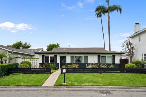 421 Tustin Ave, Newport Beach, CA, 92663-4818 | Card Image