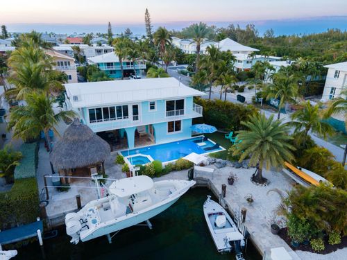 101 Madeira Ct, Islamorada, FL, 33036-4122 | Card Image