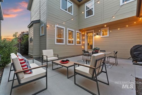 3042 S Shadywood Way, Boise, ID, 83716-7054 | Card Image
