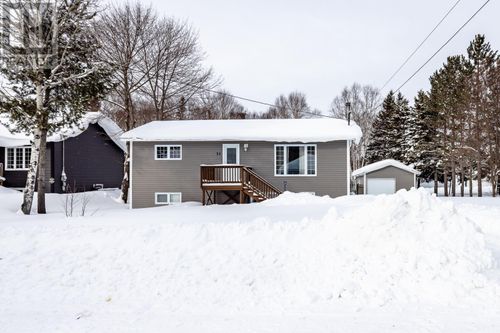 31 Earle Dr, Pasadena, NL, A0L1K0 | Card Image