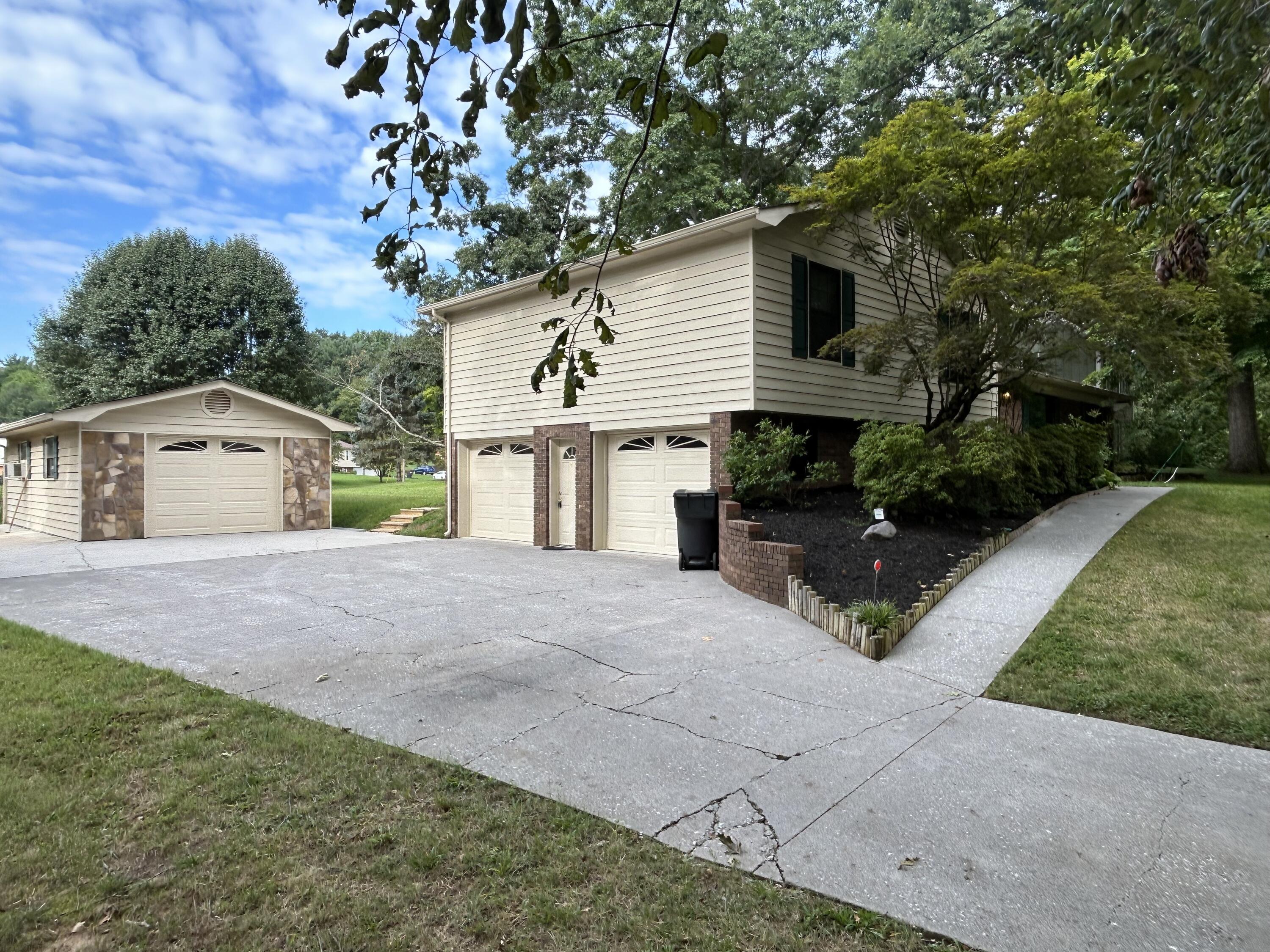 Timber Creek Ln, Morristown, TN 37814
