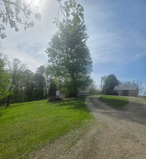 271 Estes Rd, Clay City, KY, 40312-9625 | Card Image