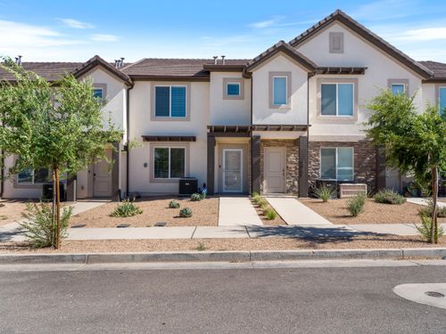 3361 E Elkhorn Ln, Washington, UT, 84780-3632 | Card Image
