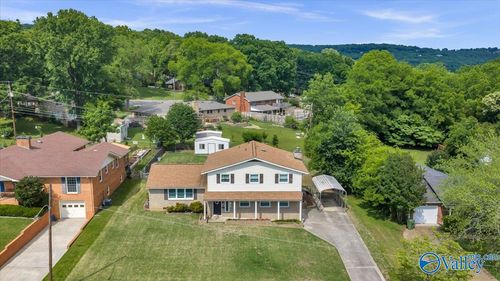 2216 Fairfax St Ne, Huntsville, AL, 35811-2008 | Card Image